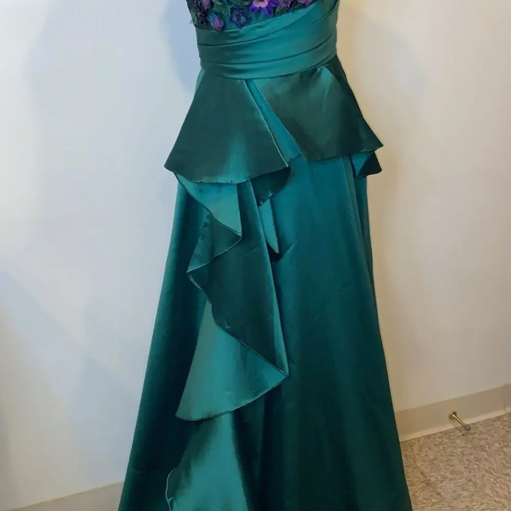 Marchesa notte Silk Embroidered Floral High Low Gown in Green - Picture 8 of 12
